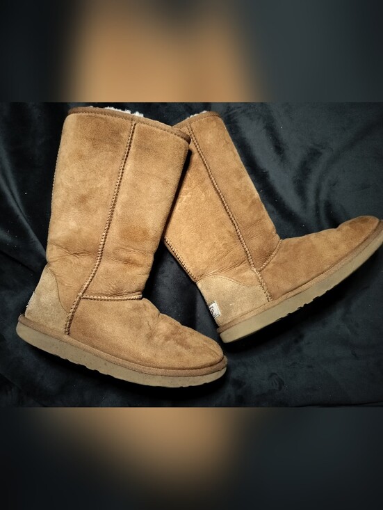 UGG Shoes - Ugg Australia 100% Genuine Sheepskin & Leather High Tab Brown Boots - Size 5
